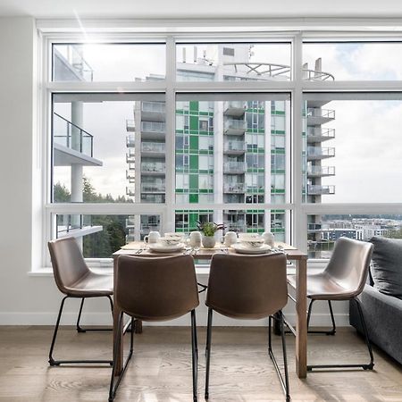 Urban Oasis: Stylish Apartment Retreat At Ubc فانكوفر المظهر الخارجي الصورة