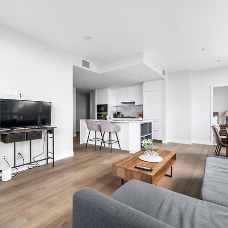 Urban Oasis: Stylish Apartment Retreat At Ubc فانكوفر المظهر الخارجي الصورة