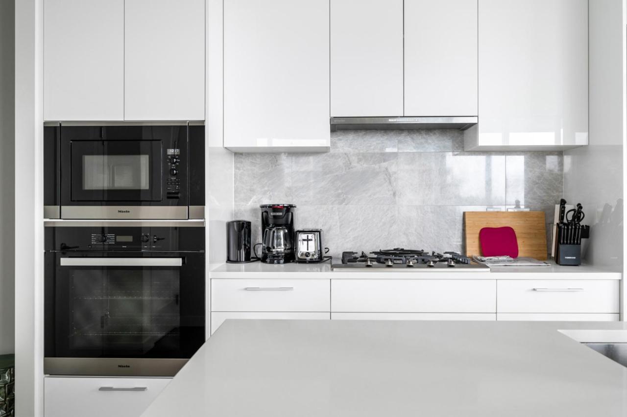 Urban Oasis: Stylish Apartment Retreat At Ubc فانكوفر المظهر الخارجي الصورة