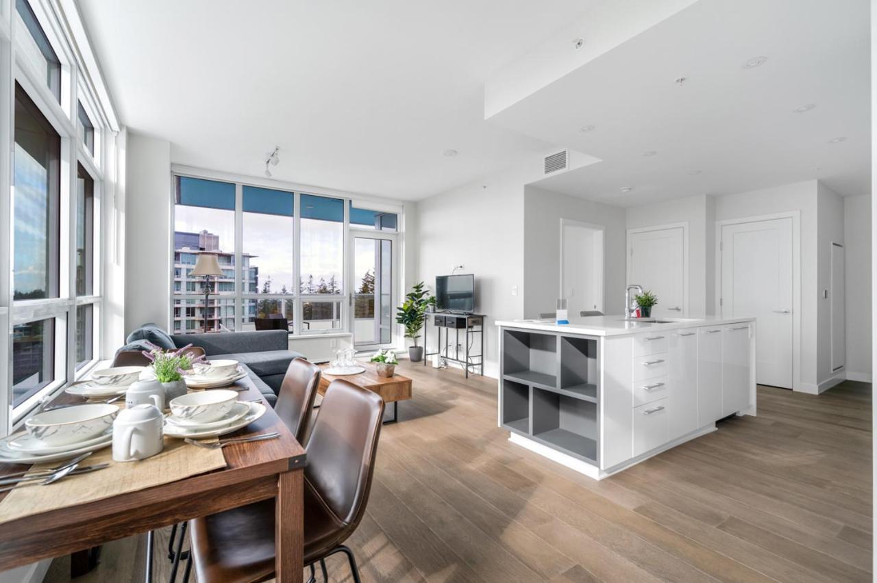Urban Oasis: Stylish Apartment Retreat At Ubc فانكوفر المظهر الخارجي الصورة